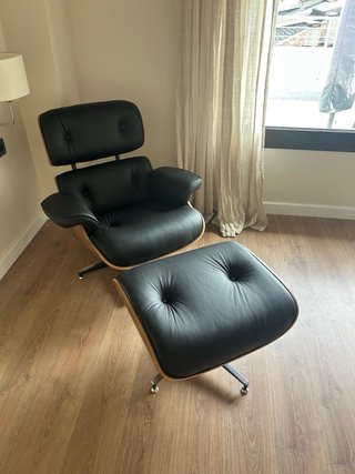 Poltrona EAMES in pelle e legno di design