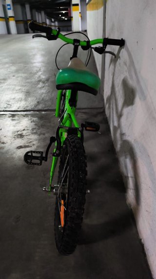 Bicicleta infantil de montaña marca Togano.