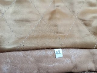 Preciosa chaqueta o chaquetón de piel color Camel
