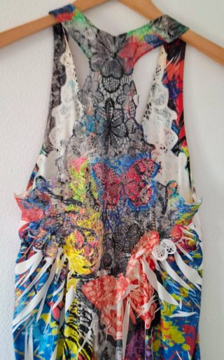 Vestido estampado con encaje