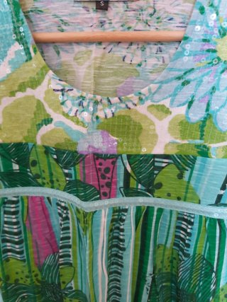 Camiseta sin mangas. Marca Desigual. Talla S
