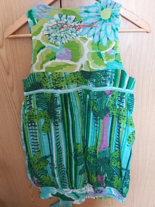 Camiseta sin mangas. Marca Desigual. Talla S