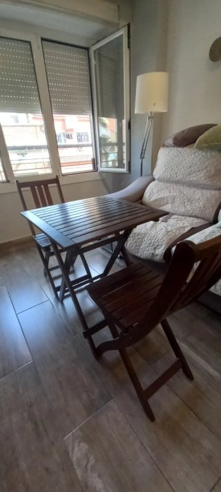 Mesa y 2 Sillas Plegables Madera Exterior