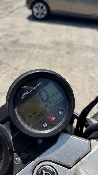 Suzuki Bandit GSF 650 Naked Negra 2005