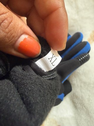 Guantes para niños con diseño humanizado