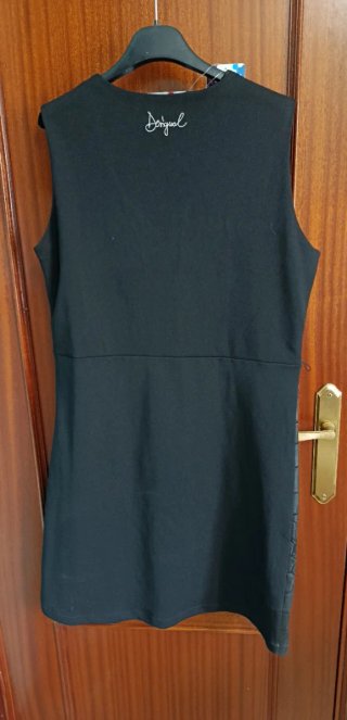Vestido sin estrenar desigual