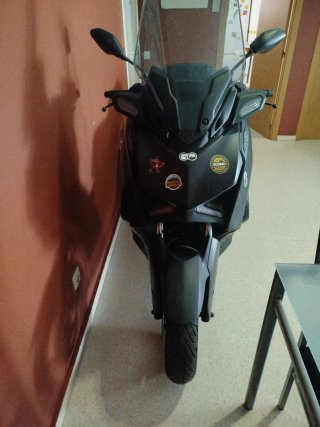 Yamaha X-MAX 125 Gripada