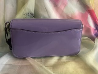 Bolso cartera Coach charol morado
