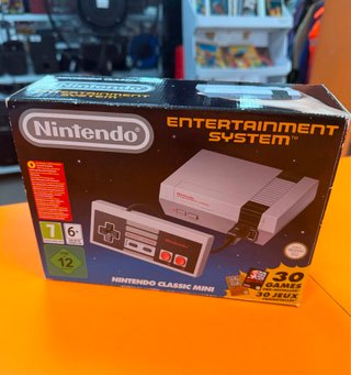 Nintendo Classic Mini NES + Caja