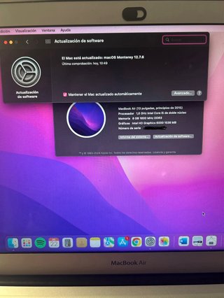 MacBook Air - Apple
