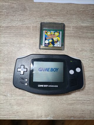 Nintendo Game Boy Advance + Juego Simpsons