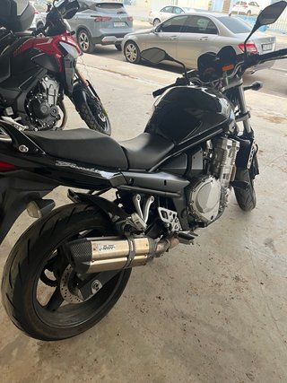 Suzuki Bandit GSF 650 Negra