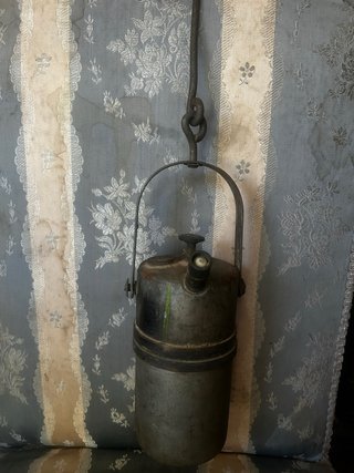 Antigua lámpara de carburo
