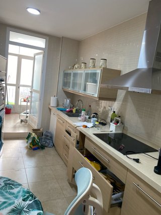 Cocina Equipada Beige y blanco