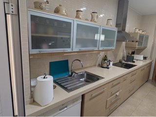 Cocina Equipada Beige y blanco