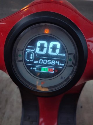 Moto Eléctrica Scooter Roja 125cc
