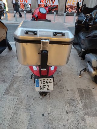 Moto Eléctrica Scooter Roja 125cc