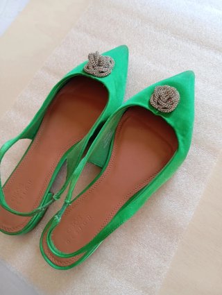 Zapatos, sandalias planos joya verdes para eventos