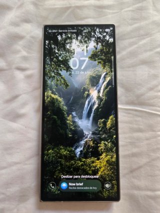 Hermoso Samsung Galaxy Z Fold6 Plata