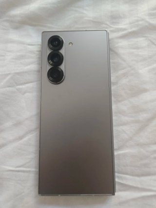 Hermoso Samsung Galaxy Z Fold6 Plata