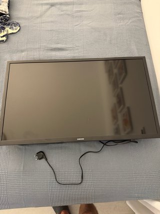 Samsung Smart TV 32” UE32T4305AE + Mando + Soporte
