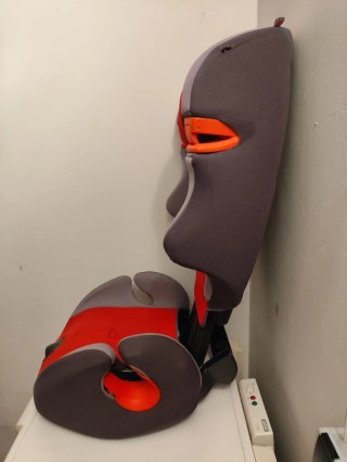 Silla coche Prenatal gris y roja