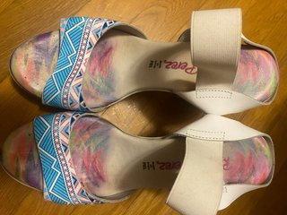 SANDALIAS DE VERANO “ Raquel Perez”. Talla 39