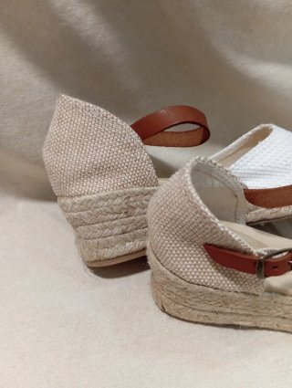 Esparteñas cuña blancas y beige