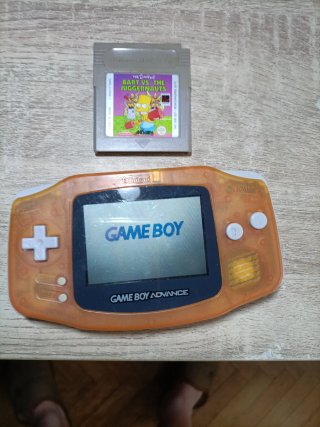 Game Boy Advance Naranja + Juego Simpsons