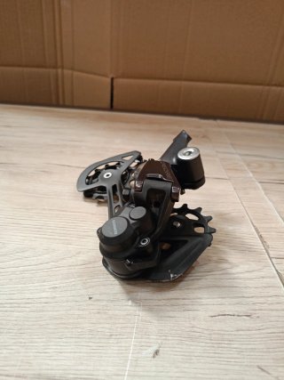Desviador trasero Shimano Deore RD-M6100