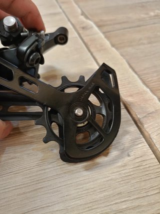 Desviador trasero Shimano Deore RD-M6100