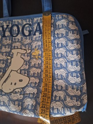 Neceser Snoopy Yoga. Woman Secret