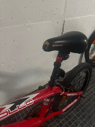Bicicleta BMX Apollo Roja