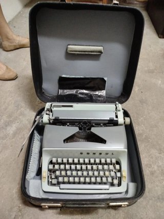 Máquina de escribir Con su funda.