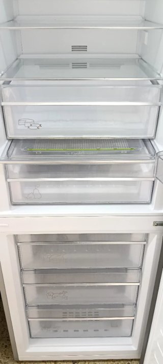 NEVERA COMBI GRUNDIG NO FROST ENERGÍA A+