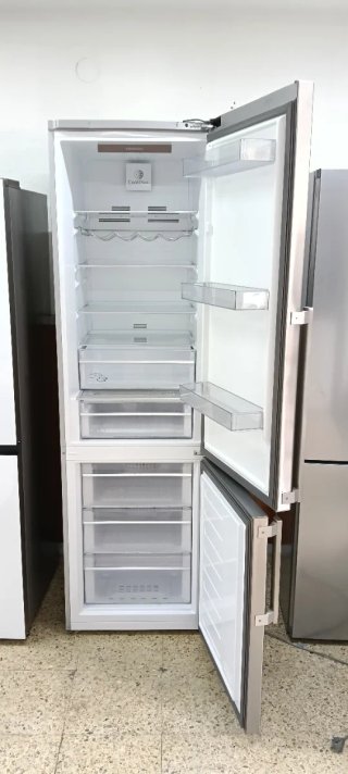 NEVERA COMBI GRUNDIG NO FROST ENERGÍA A+