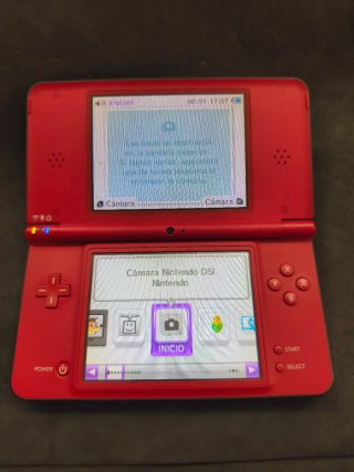 Nintendo DSi XL Rossa 25° Anniversario