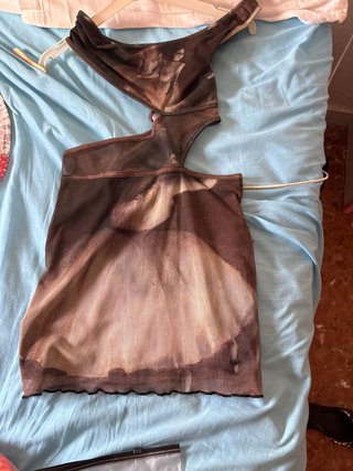 Vestido corto con estampado abstracto