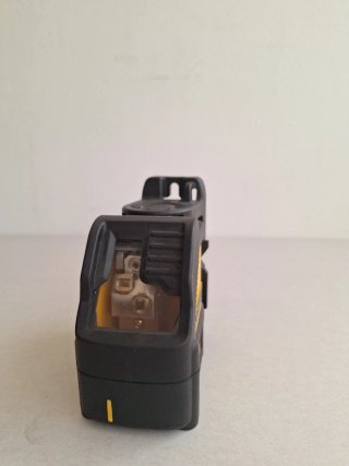 Nivel Láser Dewalt DW088CG sin maletin