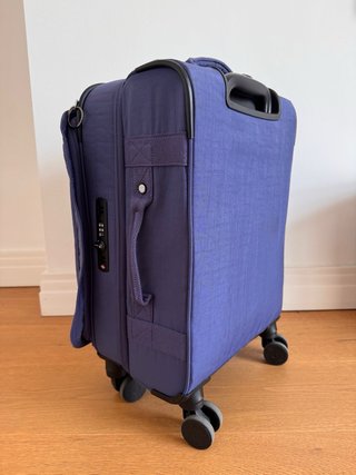 Maleta de cabina Kipling morada