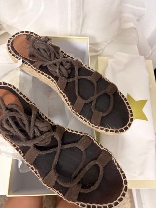 Sandalias Pitusas de cuerdas marrones