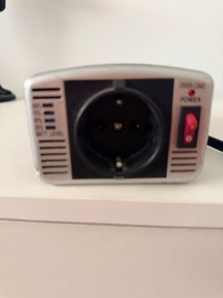 Inversor Belkin 12V DC a 220V AC