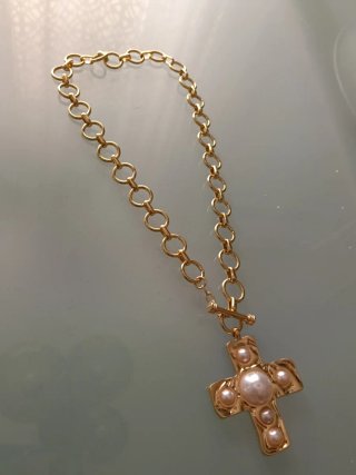 Collar cruz