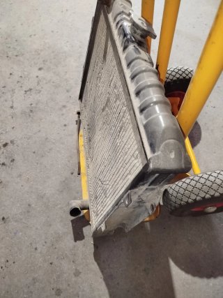Radiador de agua pajero montero 2.5 td 4d56