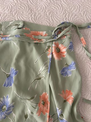 Falda midi floral verde