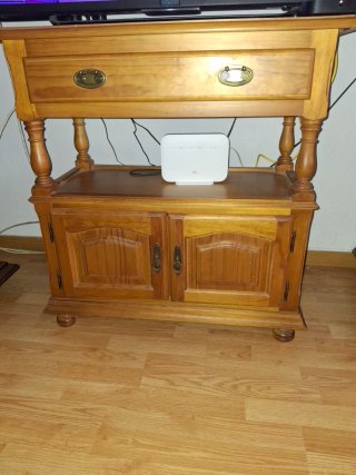 Mueble de salón de madera maciza