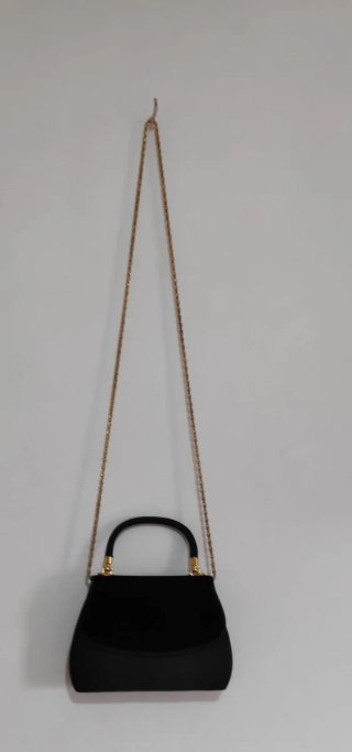Bolso de mano y hombro negro