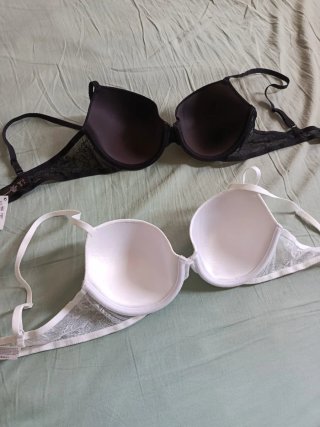 Pack 2 Sujetadores Primark encaje Negro y Blanco