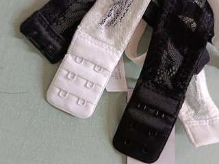 Pack 2 Sujetadores Primark encaje Negro y Blanco