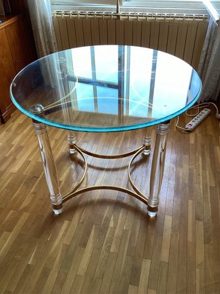 Mesa redonda cristal y dorado